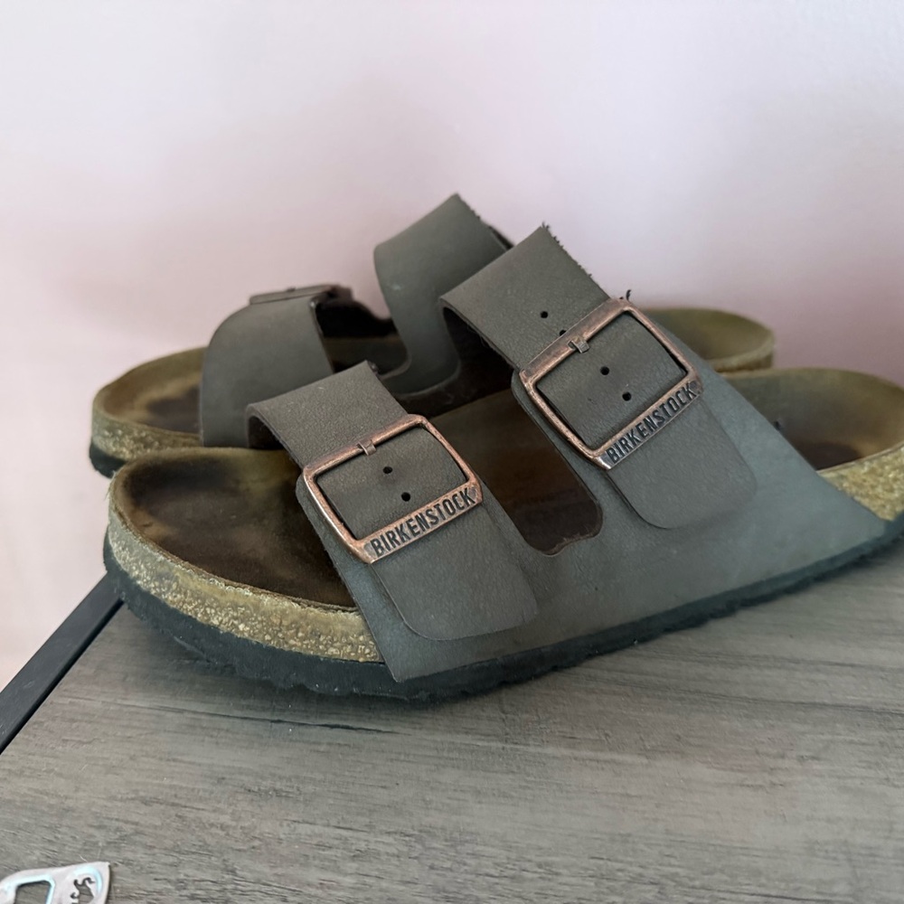 Birkenstock Men's Gray Sandals